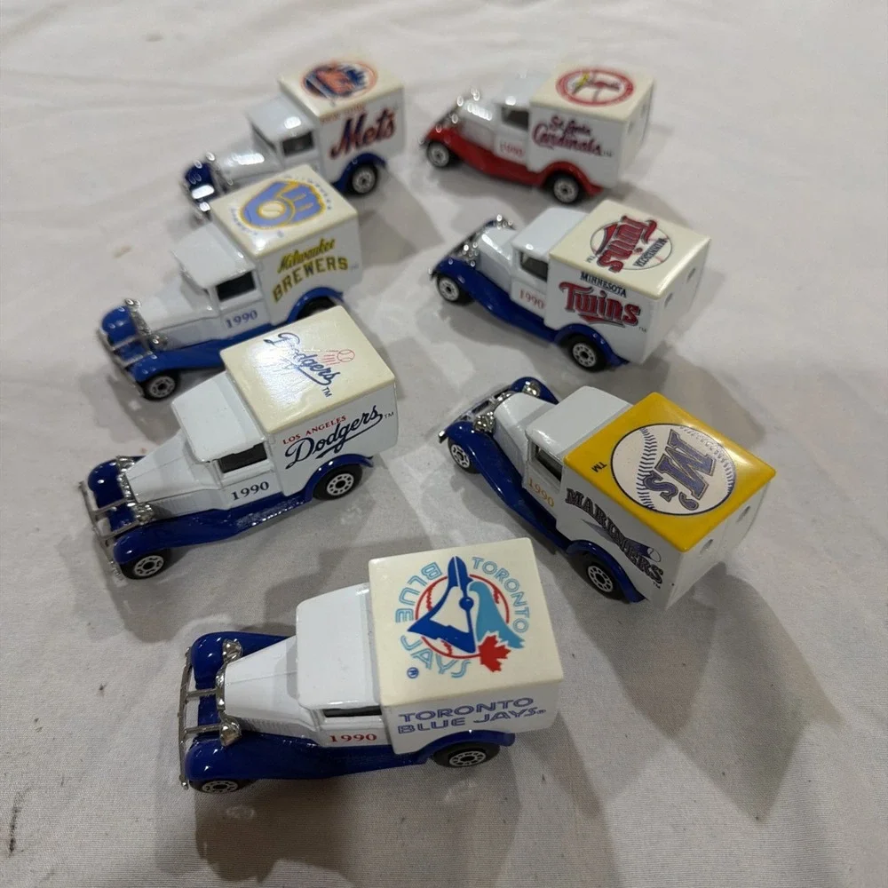 Matchbox MLB Baseball Flareside Pick-Up‎ Lot of Loose Diecast Cars 1990s